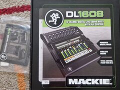 Vand Mixer Digital Mackie DL1608 – impecabil + 2 iPad-uri + Router Apple